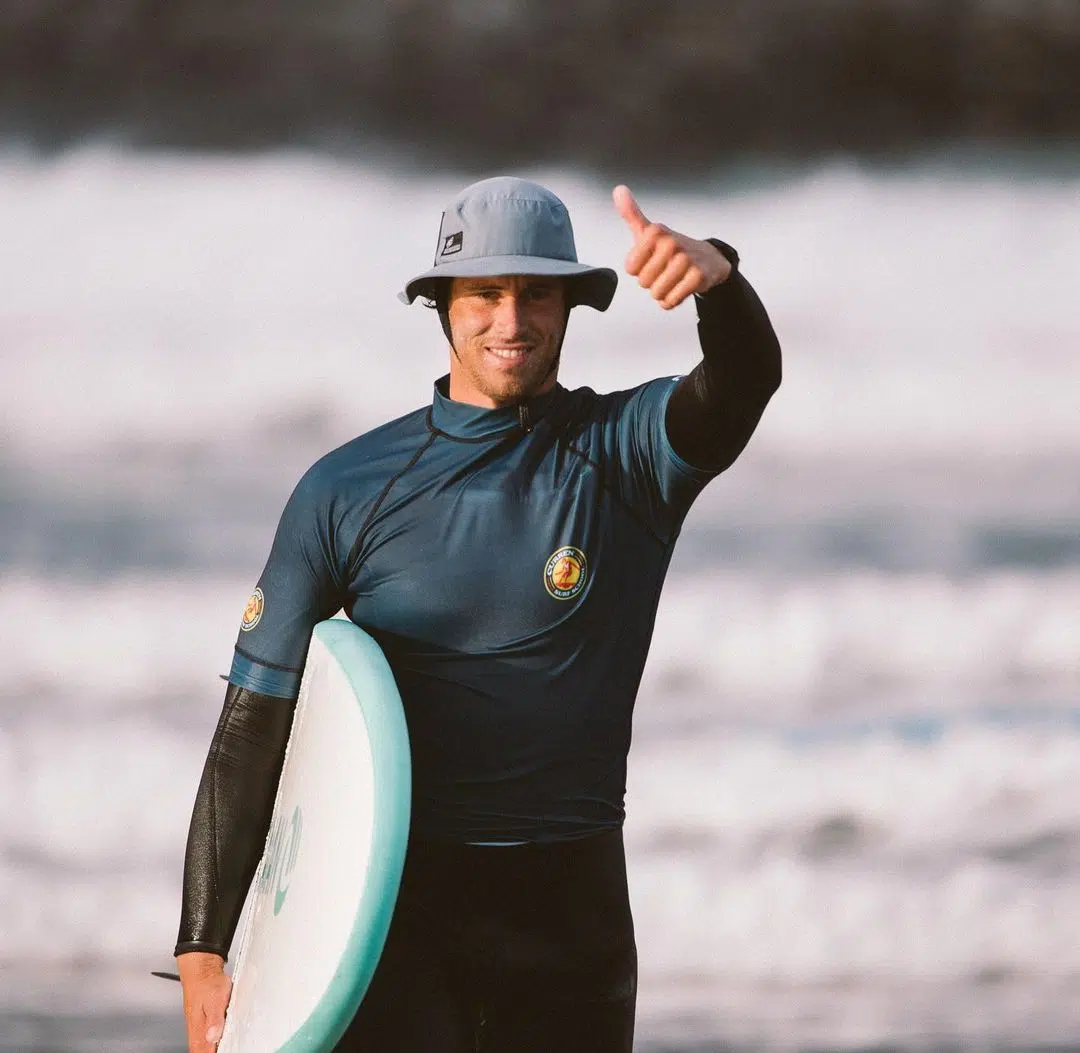 Surfingläraren Nathan Curren